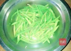 肉丝炒豆角的做法图解2