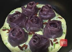 紫薯玫瑰花抱蛋煎饺的做法图解12