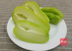 酸辣佛手瓜的做法图解1