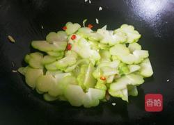 酸辣佛手瓜的做法图解5