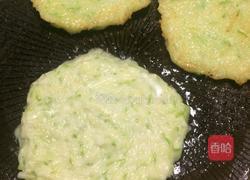~西葫芦土豆丝鸡蛋饼~的做法图解12