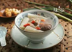 竹荪炖鸡汤