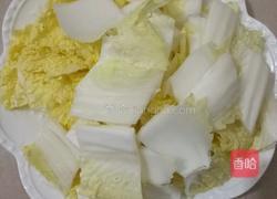 白菜炒胡萝卜的做法图解1