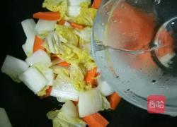 白菜炒胡萝卜的做法图解5