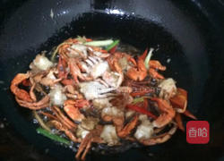 麻辣蟹腿的做法图解7