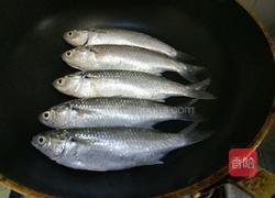 酱焖梭鱼的做法图解2