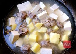 排骨土豆豆腐汤的做法图解7