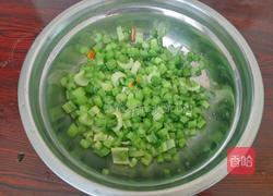 芹菜素包子的做法图解5