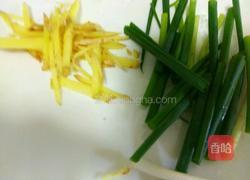 紫苏炖鱼的做法图解3