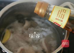 车前草煲猪小肚的做法图解2