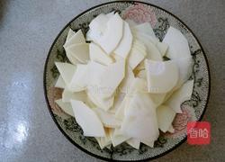 泡椒竹笋的做法图解2