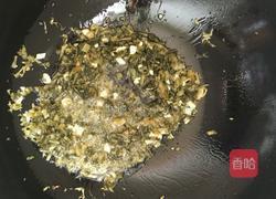 扁豆炒雪菜的做法图解3