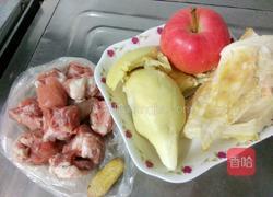 榴莲炖排骨的做法图解1