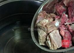 萝卜排骨天麻汤的做法图解2