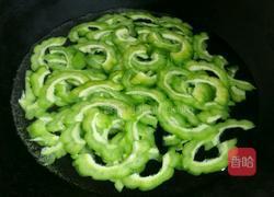 凉瓜炒肉的做法图解5