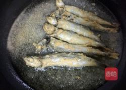 香煎多春鱼的做法图解5