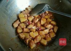 川味土豆红烧肉的做法图解8