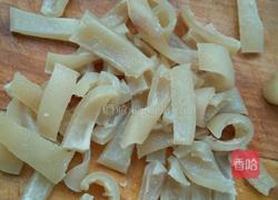 酱肉皮炒黄豆的做法图解2