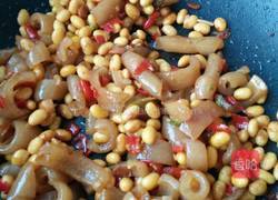 酱肉皮炒黄豆的做法图解8