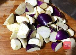 尖椒炒茄子的做法图解1