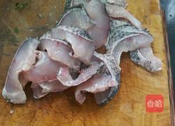 葱油黑鱼片的做法图解1