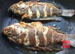 干锅鲫鱼的做法图解4