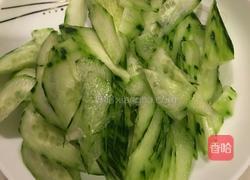蒜蓉炒青瓜的做法图解1
