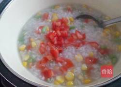 鲜玉米蔬菜粥的做法图解6