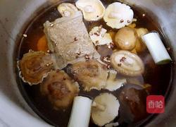 海参香菇煲鸡汤的做法图解9