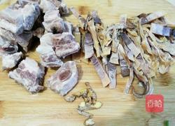 墨鱼猪肚排骨汤的做法图解3
