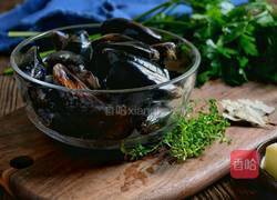 法式白葡萄酒煮青口的做法图解1