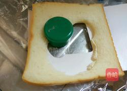 面包煎蛋的做法图解3