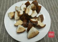 香菇炖鸡的做法图解2