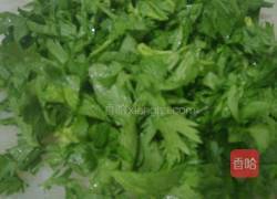 蒸芹菜叶的做法图解2