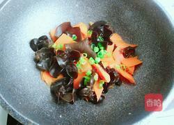 胡萝卜木耳炒鸡蛋的做法图解5