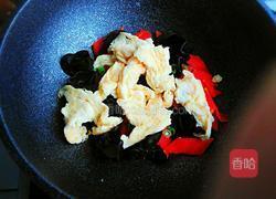 胡萝卜木耳炒鸡蛋的做法图解6