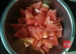 西红柿豆腐汤的做法图解2