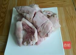 电压力锅红烧猪蹄的做法图解1