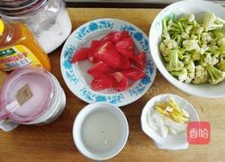 西红柿花菜的做法图解1