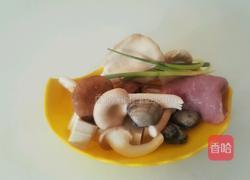 猪肚菇三鲜汤的做法图解1