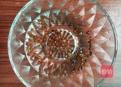 芹菜猪肉饺子的做法图解1