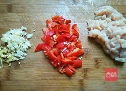 黄豆炒肉的做法图解2