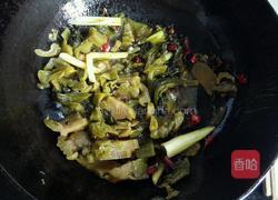 酸菜鲶鱼的做法图解5