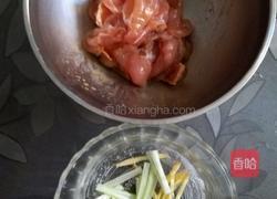 莲花白炒肉的做法图解3