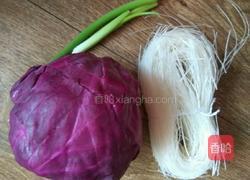 炝紫甘蓝的做法图解1