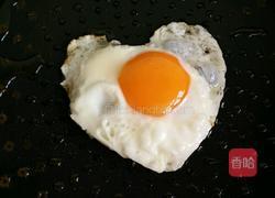 心形煎鸡蛋的做法图解4