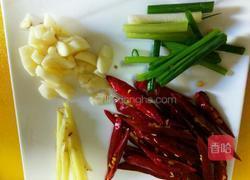 酸辣炒田螺的做法图解2