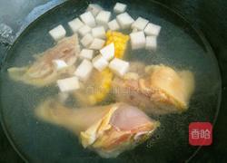 玉米萝卜鸡汤的做法图解4