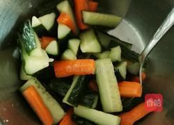 自制小咸菜的做法图解1