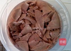 青椒炒猪肝的做法图解1